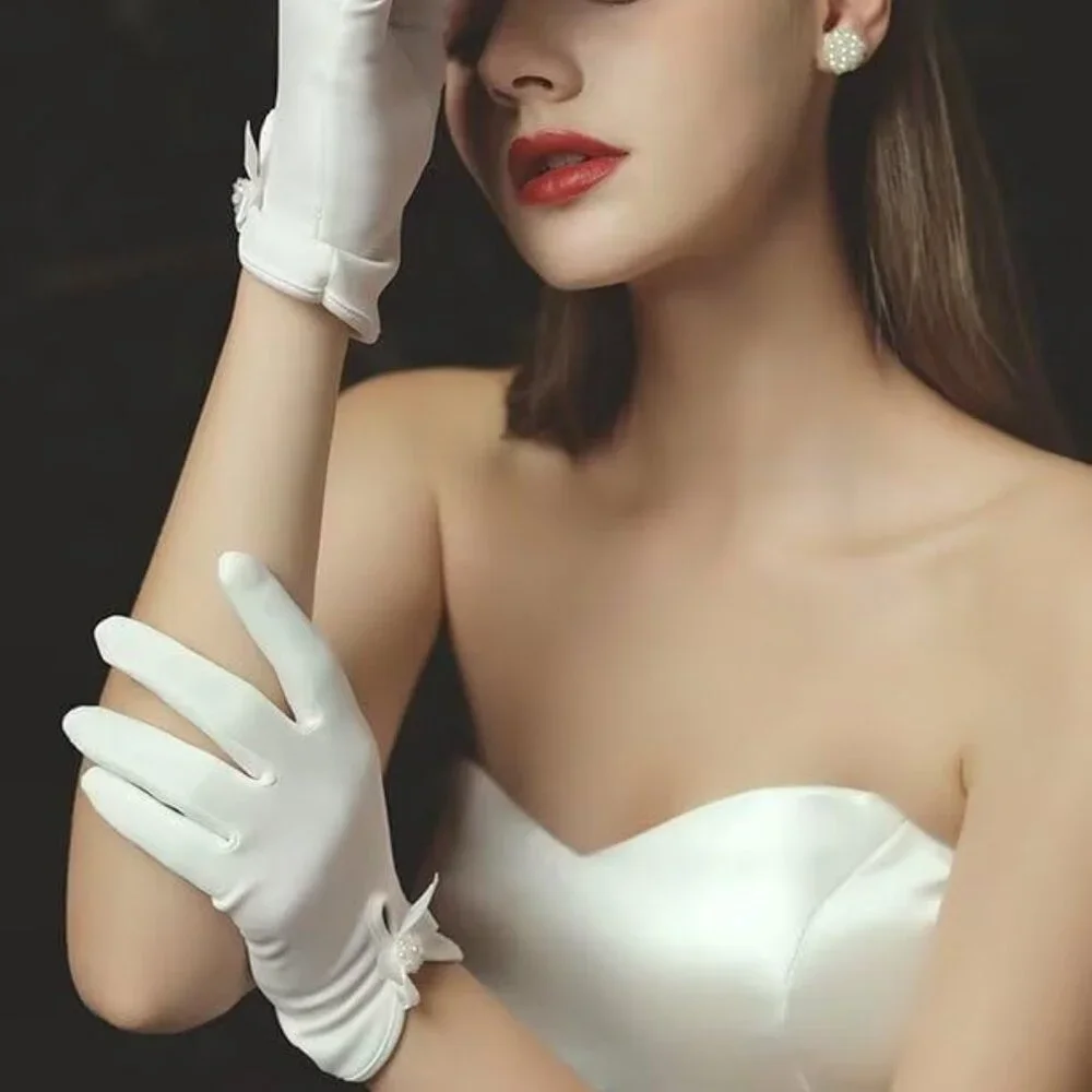 Elegant Bow Pearl Flower Gloves